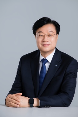 한국지능정보사회진흥원 원장 김형철